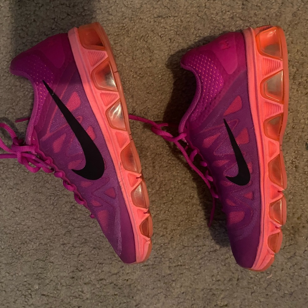 Nike tailwind 2